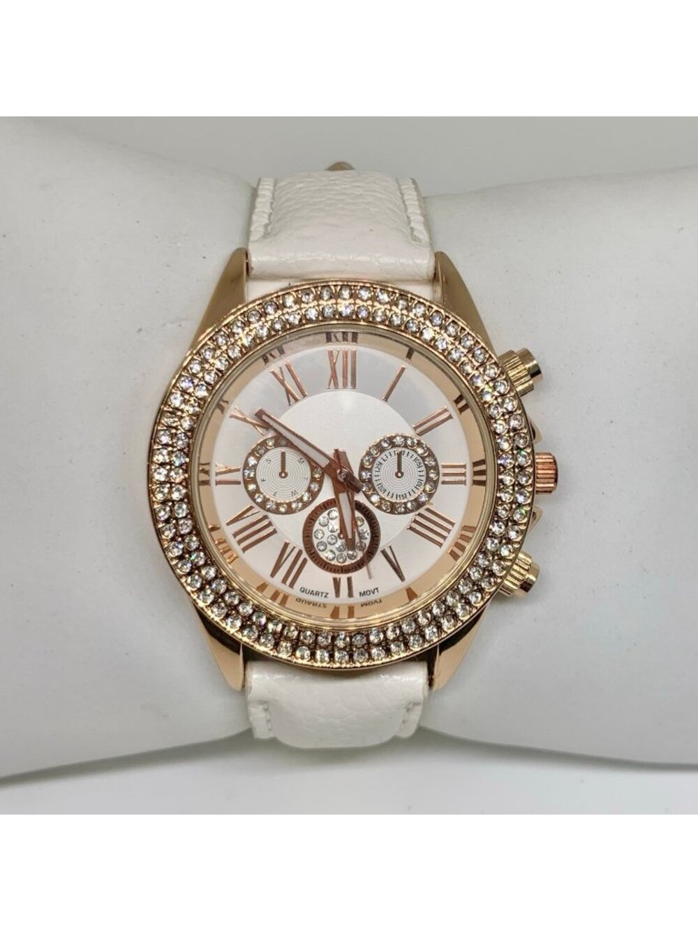 Francesca’s women’s watch rose gold tone 41mm  rhinestones quartz analog running